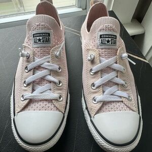 Light Pink Converse Size 9